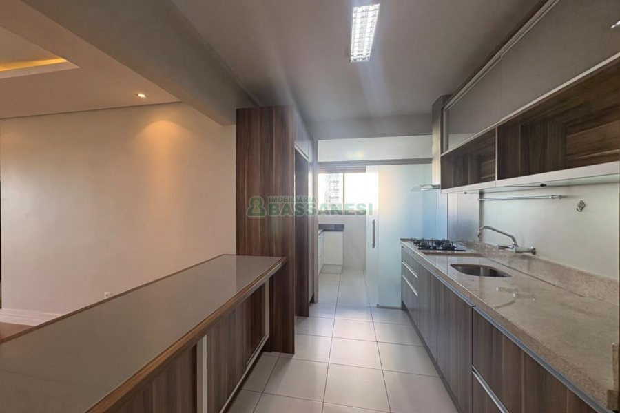 Apartamento com 110m², 2 dormitórios, 2 vagas, no bairro São Pelegrino em Caxias do Sul para Alugar
