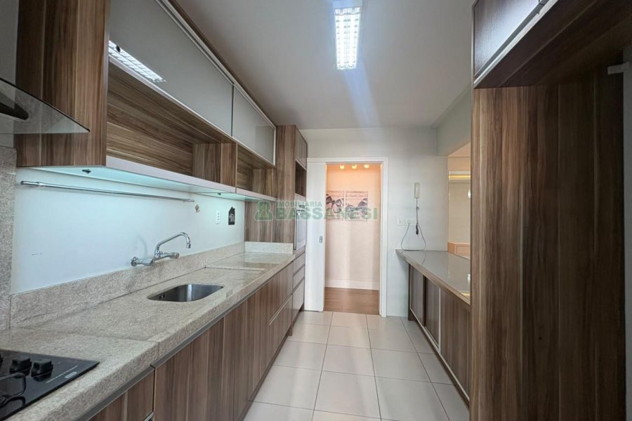 Apartamento com 110m², 2 dormitórios, 2 vagas, no bairro São Pelegrino em Caxias do Sul para Alugar