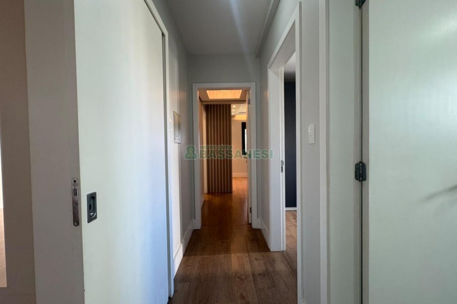Apartamento com 110m², 2 dormitórios, 2 vagas, no bairro São Pelegrino em Caxias do Sul para Alugar