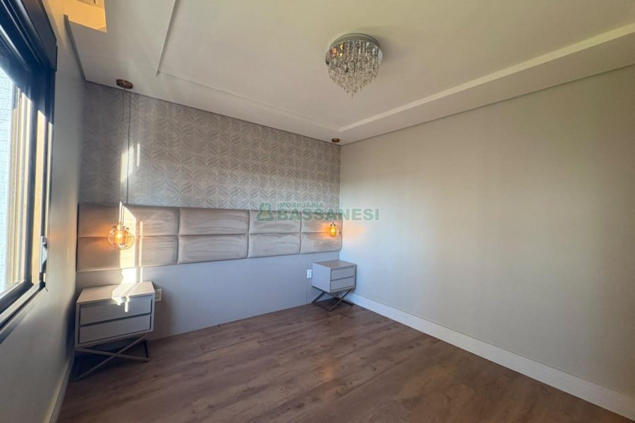 Apartamento com 110m², 2 dormitórios, 2 vagas, no bairro São Pelegrino em Caxias do Sul para Alugar