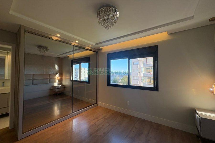 Apartamento com 110m², 2 dormitórios, 2 vagas, no bairro São Pelegrino em Caxias do Sul para Alugar