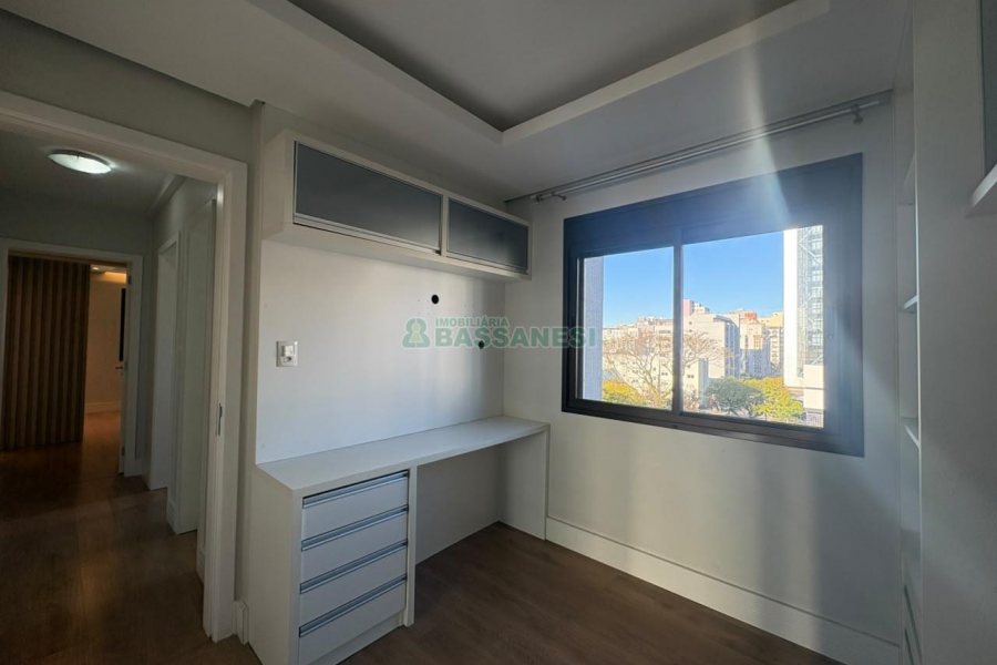 Apartamento com 110m², 2 dormitórios, 2 vagas, no bairro São Pelegrino em Caxias do Sul para Alugar