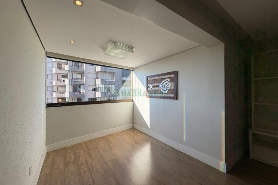 Apartamento com 110m², 2 dormitórios, 2 vagas, no bairro São Pelegrino em Caxias do Sul para Alugar