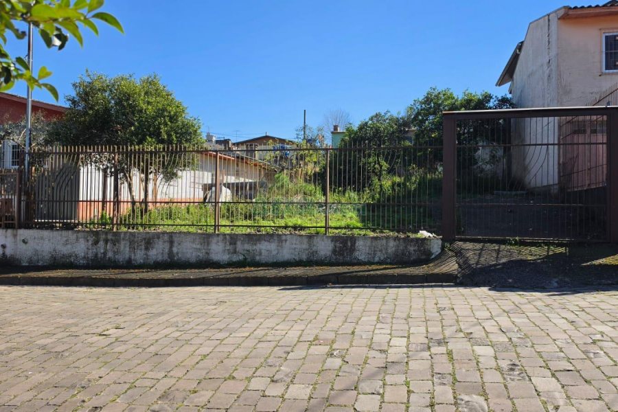 Terreno, no bairro Desvio Rizzo em Caxias do Sul para Comprar