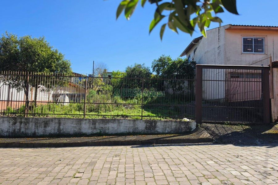 Terreno, no bairro Desvio Rizzo em Caxias do Sul para Comprar