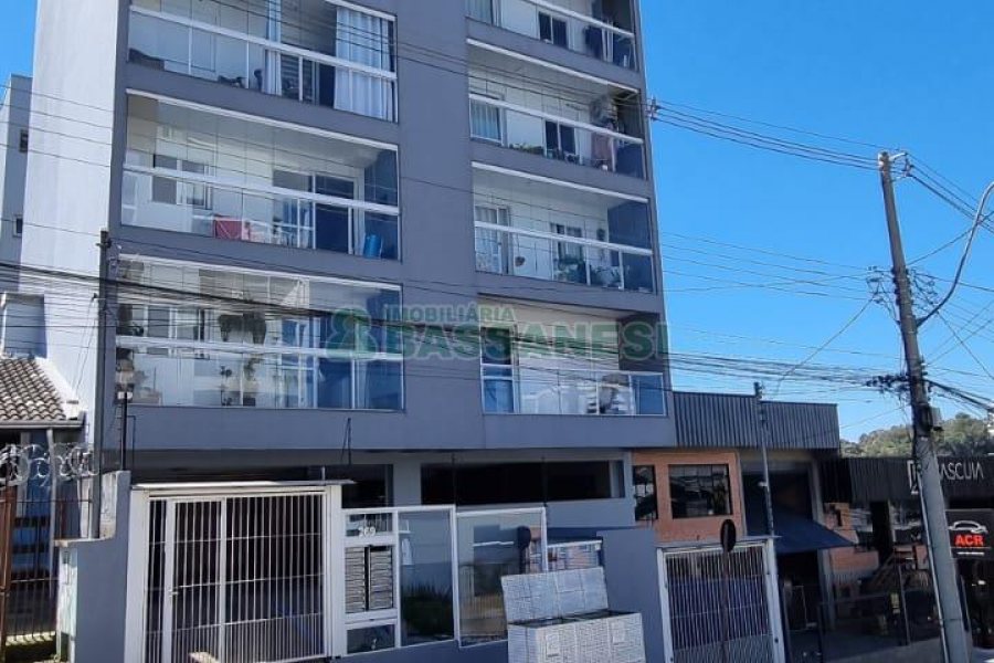 Apartamento com 60m², 2 dormitórios, 1 vaga, no bairro Santa Lúcia em Caxias do Sul para Comprar