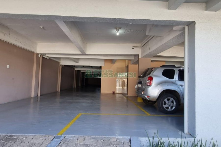 Apartamento com 60m², 2 dormitórios, 1 vaga, no bairro Santa Lúcia em Caxias do Sul para Comprar