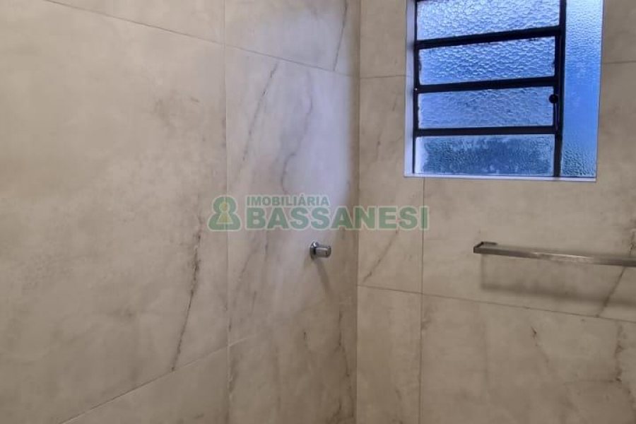Apartamento com 60m², 2 dormitórios, 1 vaga, no bairro Santa Lúcia em Caxias do Sul para Comprar