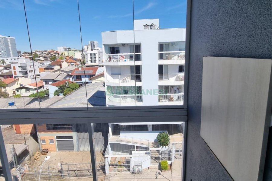 Apartamento com 60m², 2 dormitórios, 1 vaga, no bairro Santa Lúcia em Caxias do Sul para Comprar