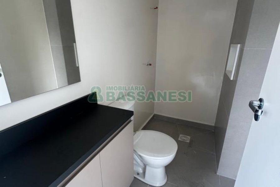 Sala com 130m², no bairro Lourdes em Caxias do Sul para Alugar