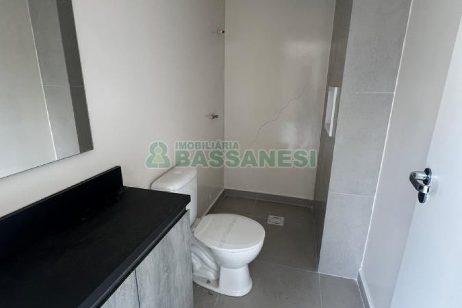 Sala com 140m², no bairro Lourdes em Caxias do Sul para Alugar