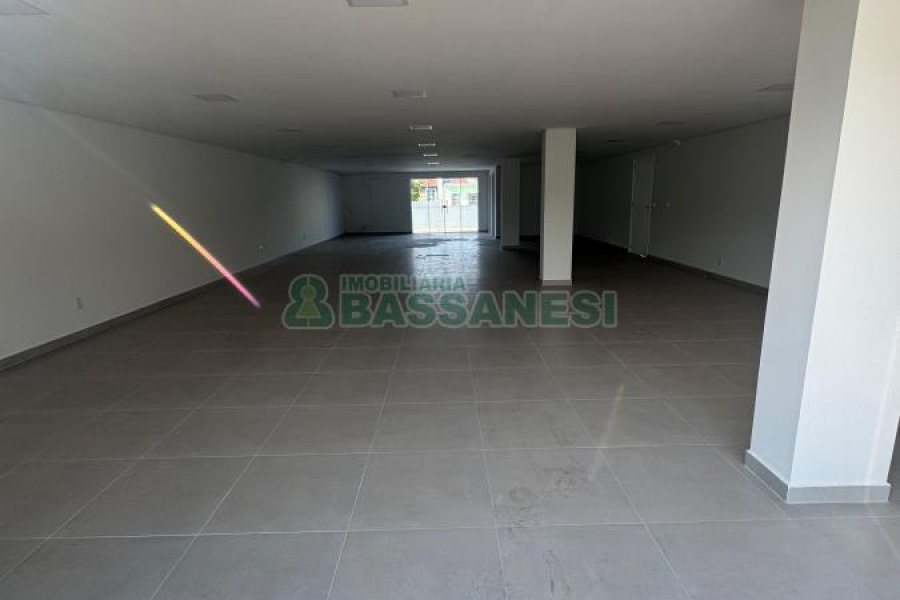 Sala com 140m², no bairro Lourdes em Caxias do Sul para Alugar