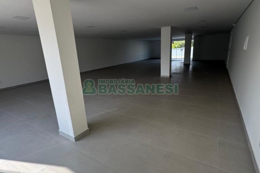 Sala com 140m², no bairro Lourdes em Caxias do Sul para Alugar