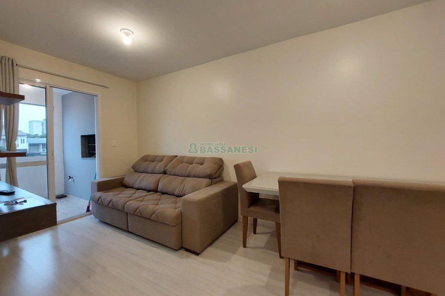Apto Mobiliado com 57m², 2 dormitórios, 1 vaga, no bairro Santa Catarina em Caxias do Sul para Alugar