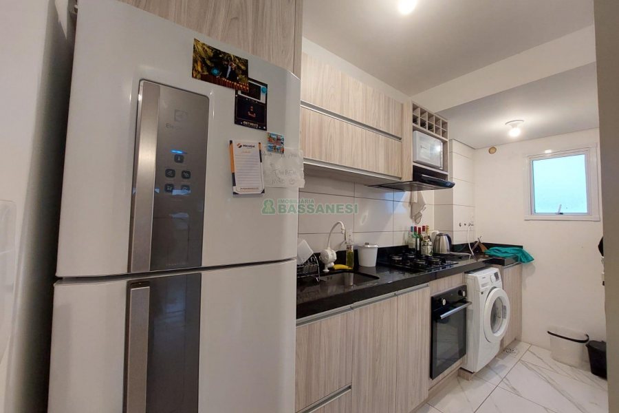 Apto Mobiliado com 57m², 2 dormitórios, 1 vaga, no bairro Santa Catarina em Caxias do Sul para Alugar