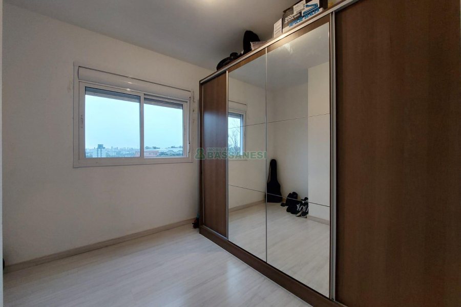 Apto Mobiliado com 57m², 2 dormitórios, 1 vaga, no bairro Santa Catarina em Caxias do Sul para Alugar