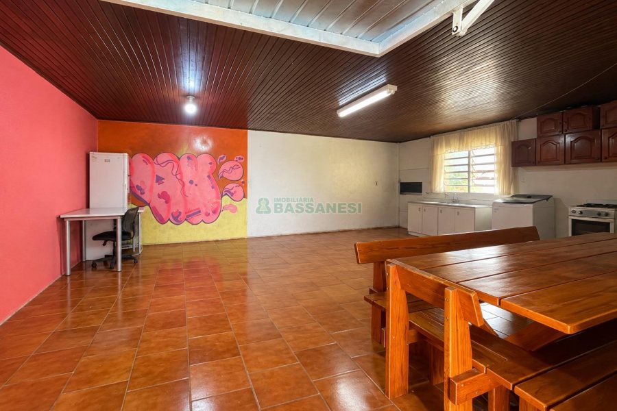 Casa com 100m², 3 dormitórios, 2 vagas, no bairro Presidente Vargas em Caxias do Sul para Comprar