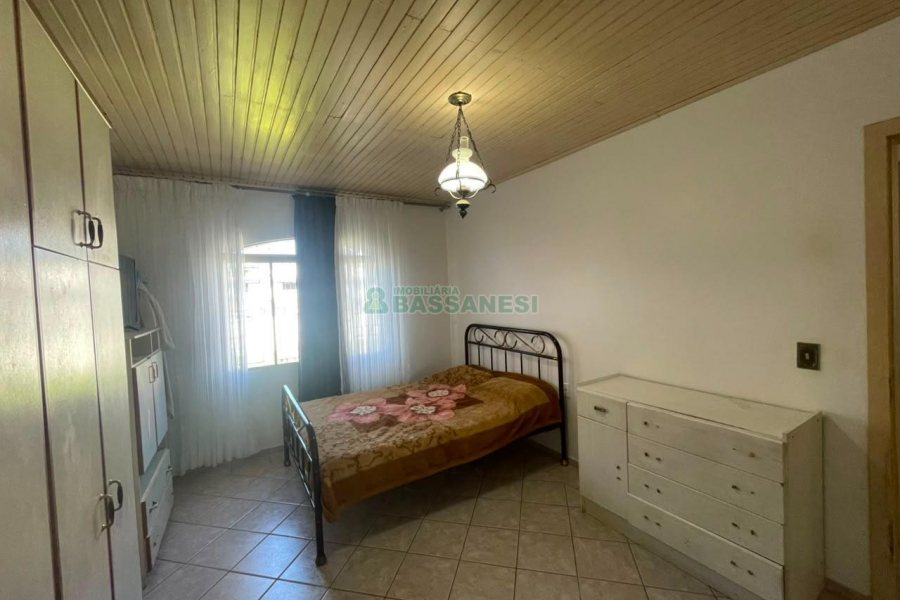 Casa com 100m², 3 dormitórios, 2 vagas, no bairro Presidente Vargas em Caxias do Sul para Comprar