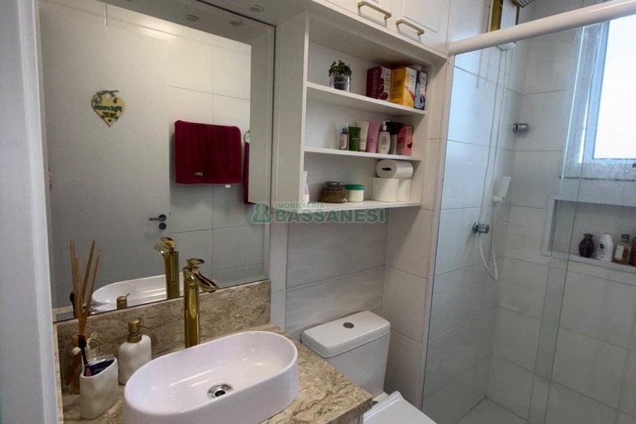 Apartamento com 70m², 2 dormitórios, no bairro Nossa Senhora do Rosário em Caxias do Sul para Comprar