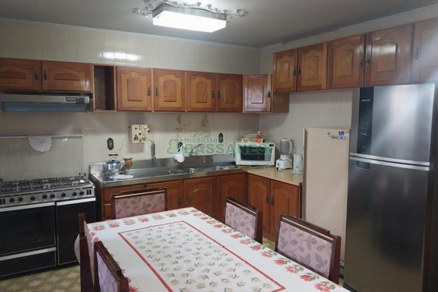 Apto Mobiliado com 105m², 2 dormitórios, 1 vaga, no bairro São Pelegrino em Caxias do Sul para Alugar