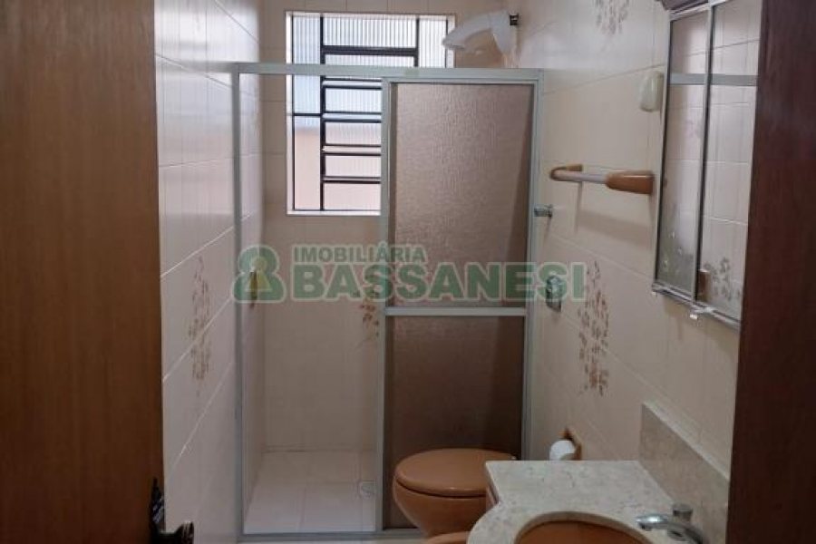 Apto Mobiliado com 105m², 2 dormitórios, 1 vaga, no bairro São Pelegrino em Caxias do Sul para Alugar