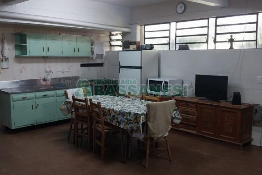 Apto Mobiliado com 105m², 2 dormitórios, 1 vaga, no bairro São Pelegrino em Caxias do Sul para Alugar