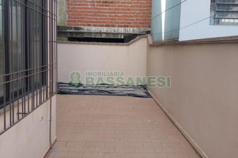 Apto Mobiliado com 105m², 2 dormitórios, 1 vaga, no bairro São Pelegrino em Caxias do Sul para Alugar