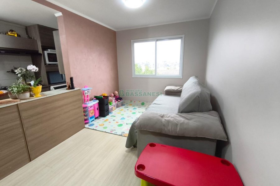 Apartamento com 56m², 2 dormitórios, 1 vaga, no bairro Salgado Filho em Caxias do Sul para Comprar