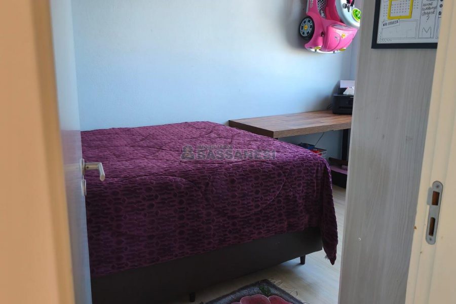 Apartamento com 56m², 2 dormitórios, 1 vaga, no bairro Salgado Filho em Caxias do Sul para Comprar