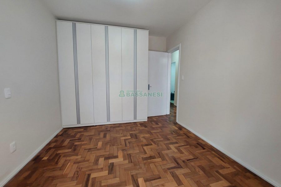 Apto Mobiliado com 121m², 3 dormitórios, 1 vaga, no bairro São Pelegrino em Caxias do Sul para Alugar