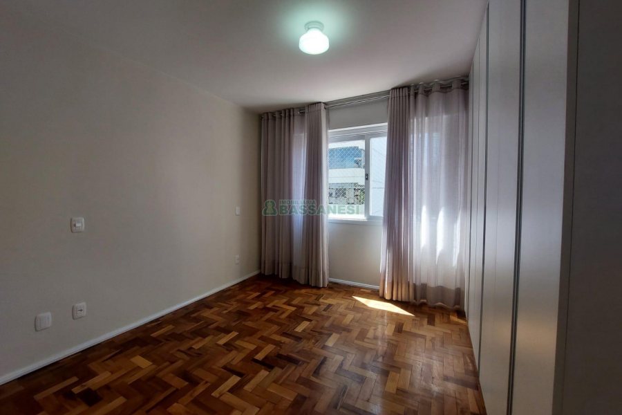 Apto Mobiliado com 121m², 3 dormitórios, 1 vaga, no bairro São Pelegrino em Caxias do Sul para Alugar