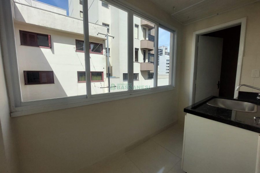 Apto Mobiliado com 121m², 3 dormitórios, 1 vaga, no bairro São Pelegrino em Caxias do Sul para Alugar