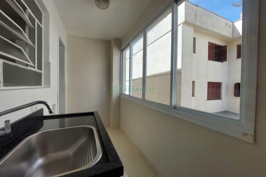 Apto Mobiliado com 121m², 3 dormitórios, 1 vaga, no bairro São Pelegrino em Caxias do Sul para Alugar
