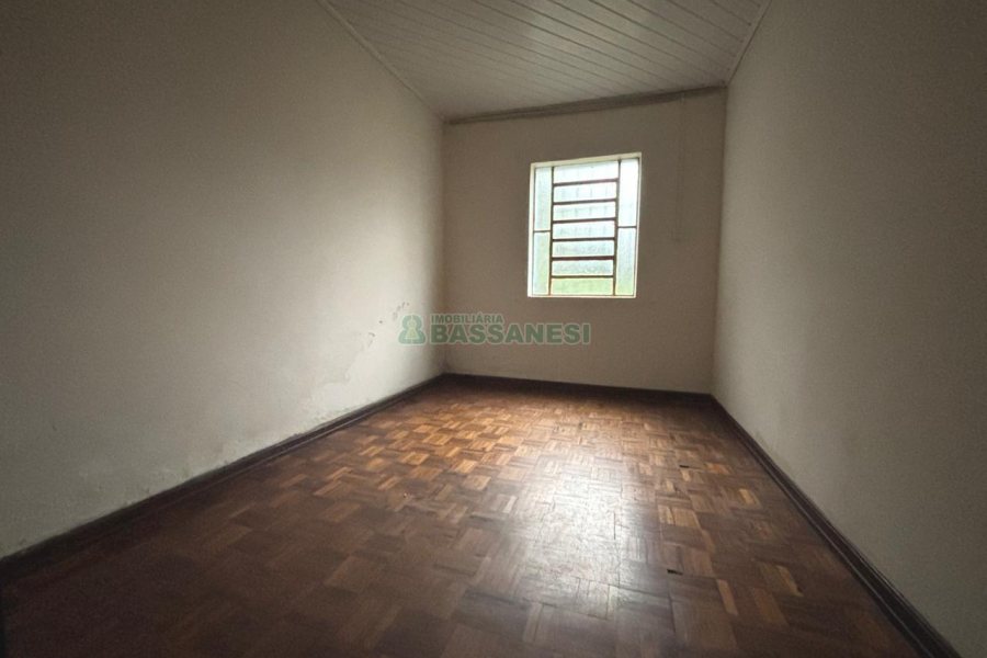 Casa com 52m², 2 dormitórios, no bairro Rio Branco em Caxias do Sul para Alugar
