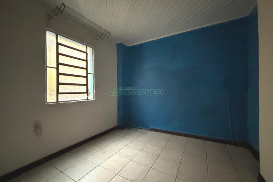 Casa com 52m², 2 dormitórios, no bairro Rio Branco em Caxias do Sul para Alugar
