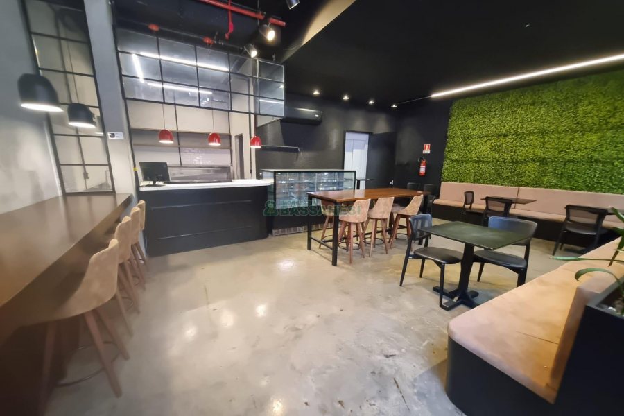 Loja com 400m², no bairro Exposição em Caxias do Sul para Alugar