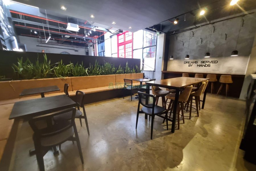 Loja com 400m², no bairro Exposição em Caxias do Sul para Alugar