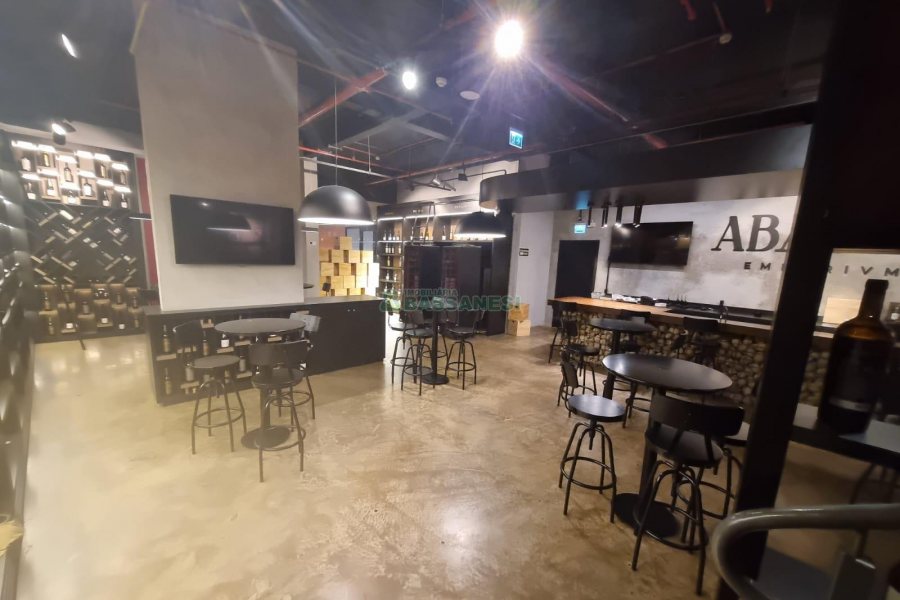 Loja com 400m², no bairro Exposição em Caxias do Sul para Alugar