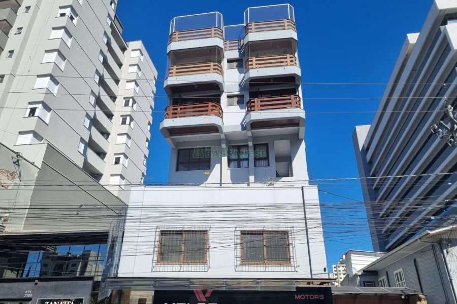 Kitinete Mobiliado com 24m², 1 dormitório, no bairro Centro em Caxias do Sul para Alugar