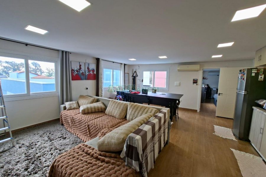 Casa com 266m², 3 dormitórios, 2 vagas, no bairro Esplanada em Caxias do Sul para Alugar