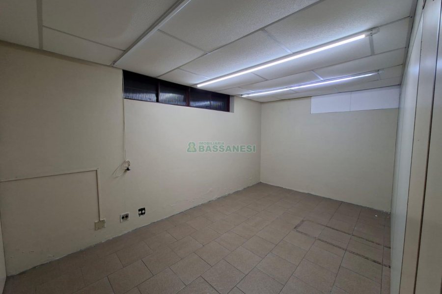 Loja com 171m², no bairro Cristo Redentor em Caxias do Sul para Alugar