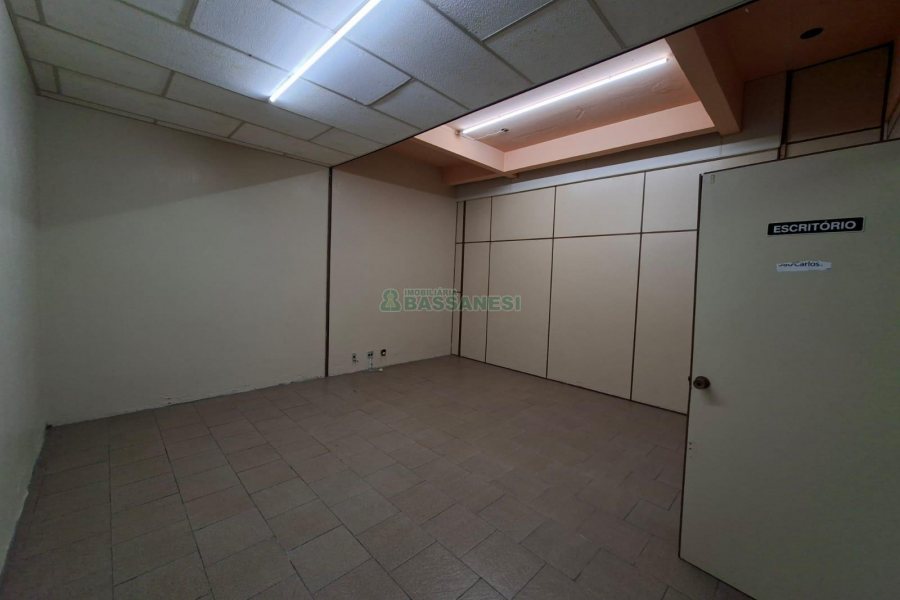 Loja com 171m², no bairro Cristo Redentor em Caxias do Sul para Alugar
