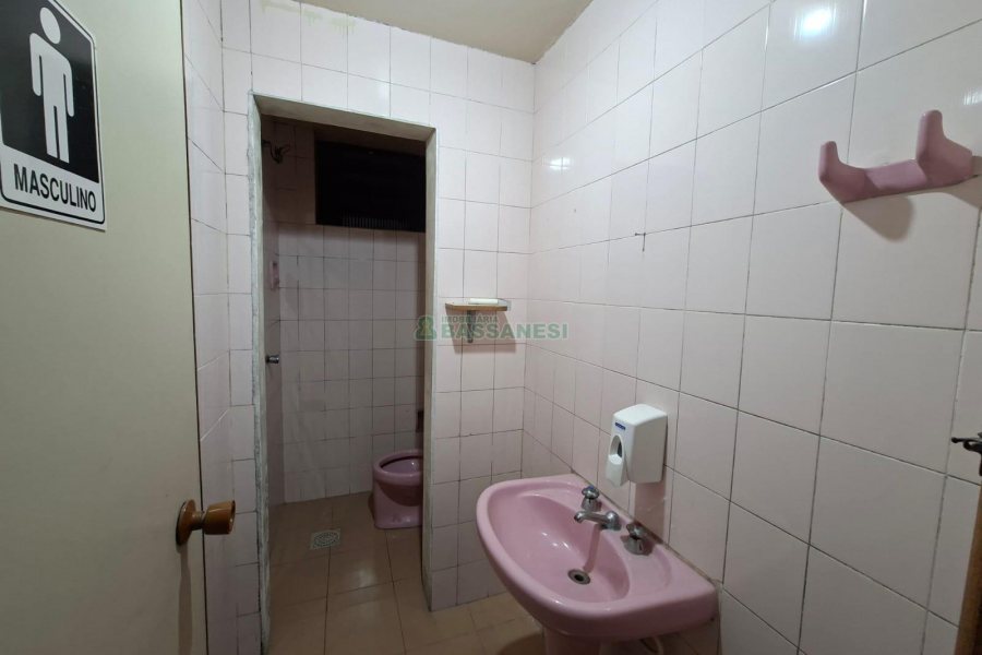Loja com 171m², no bairro Cristo Redentor em Caxias do Sul para Alugar