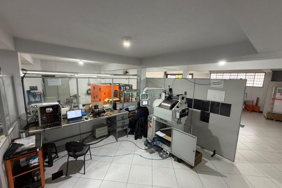 Predio com 1004m², 10 vagas, no bairro Pio X em Caxias do Sul para Alugar ou Comprar