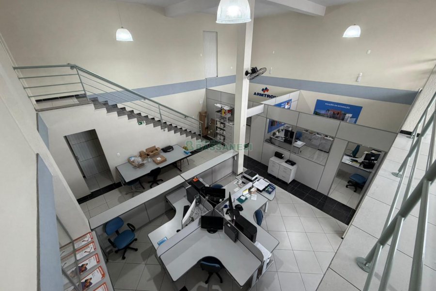 Predio com 1004m², 10 vagas, no bairro Pio X em Caxias do Sul para Alugar ou Comprar