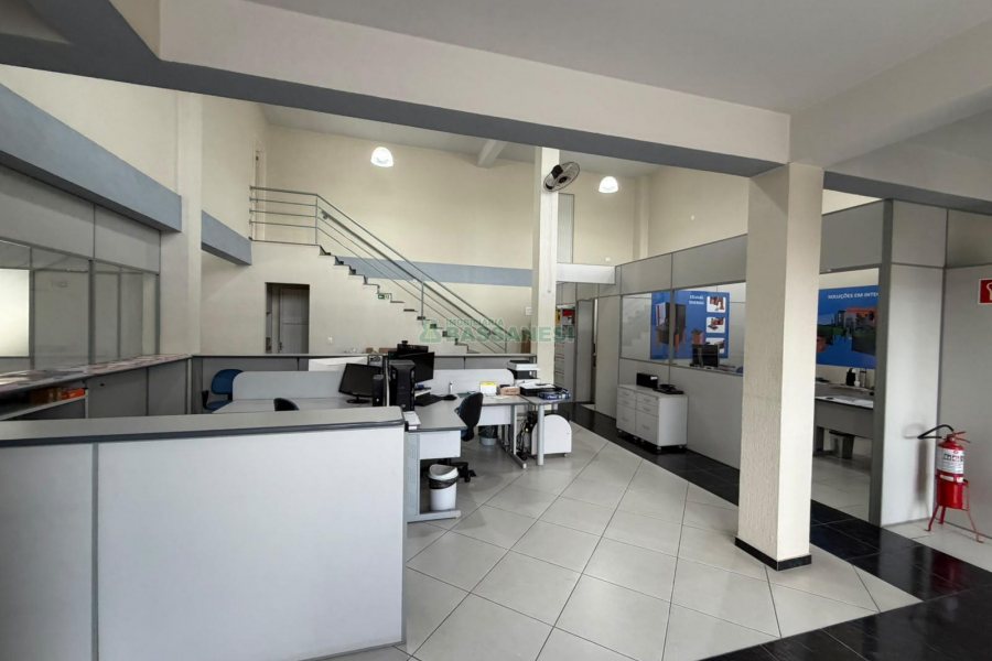 Predio com 1004m², 10 vagas, no bairro Pio X em Caxias do Sul para Alugar ou Comprar