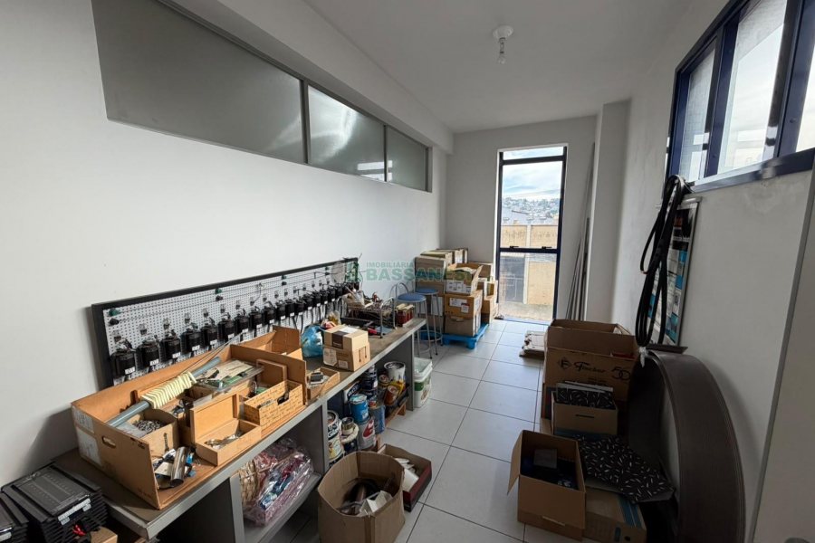 Predio com 1004m², 10 vagas, no bairro Pio X em Caxias do Sul para Alugar ou Comprar