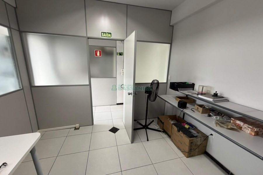 Predio com 1004m², 10 vagas, no bairro Pio X em Caxias do Sul para Alugar ou Comprar