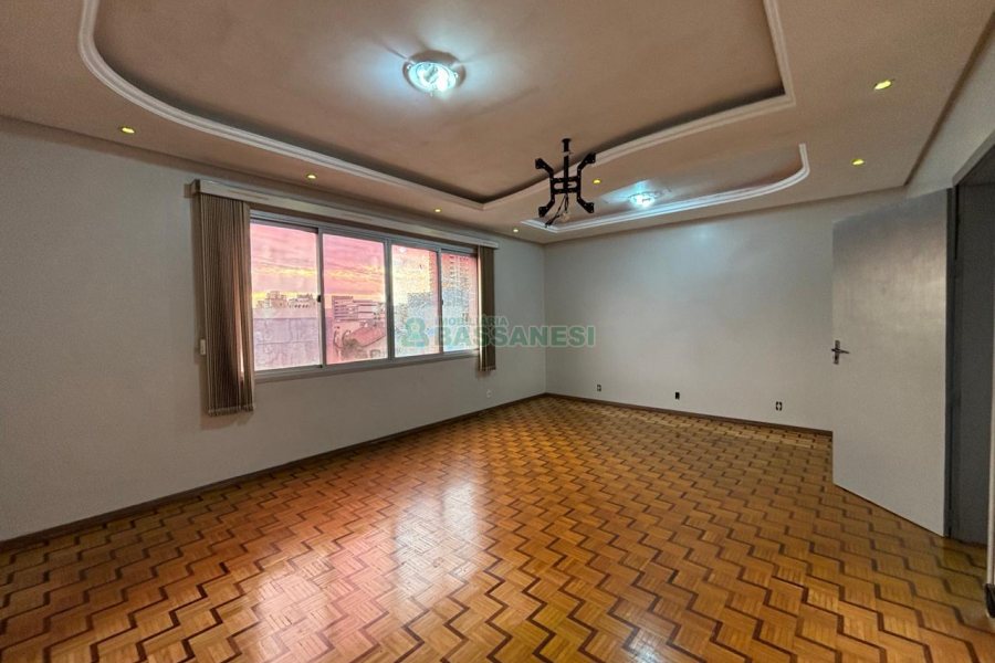 Apartamento com 110m², 3 dormitórios, no bairro Centro em Caxias do Sul para Alugar