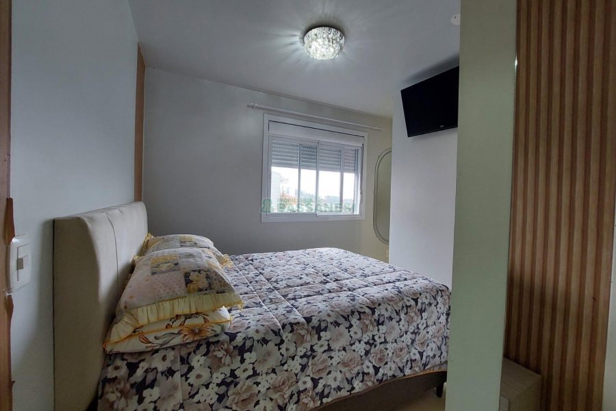 Apto Mobiliado com 62m², 2 dormitórios, 1 vaga, no bairro Presidente Vargas em Caxias do Sul para Alugar